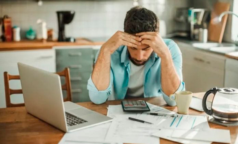 La morosidad de las familias alcanzó un nuevo récord en noviembre y lleva trece meses consecutivos en alza
