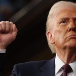 Trump impuso aranceles a los países de la OTAN y advirtió sobre Groenlandia: «Nadie tocará este sagrado trozo de tierra»