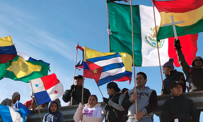 España avanzará con una regularización extraordinaria de medio millón de inmigrantes sin papeles