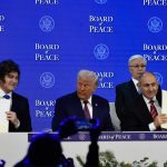 Milei estuvo en la firma del Consejo de la Paz que creó Donald Trump