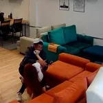 Buscan al cordobés que robó a una empleada en Echesortu, la golpeó y le mordió un dedo