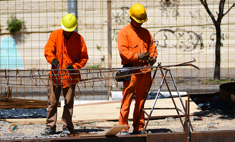 Los salarios subieron un 1,8% en noviembre: el sector público sigue perdiendo terreno frente al privado
