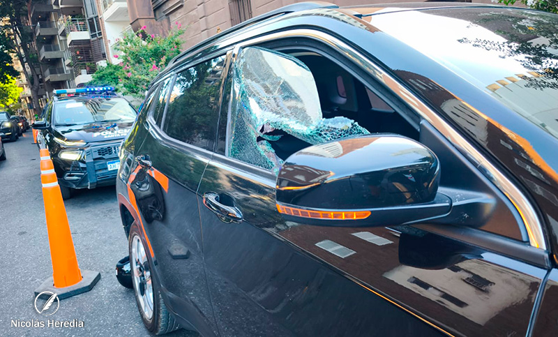 Asalto en pleno centro de la ciudad: robaron una importante suma de dinero de una camioneta