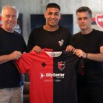 Hay defensor: Newell’s oficializó la llegada de Oscar Salomón