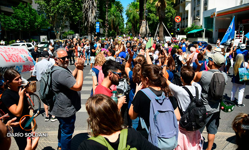 Ruidazo de docentes: “Este paro va a ser muy contundente a pesar de la extorsión del presentismo”
