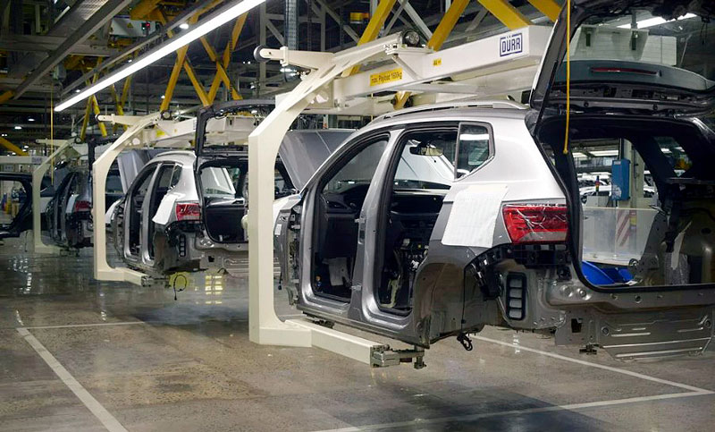 Gremios industriales se reúnen para debatir la reforma laboral que impulsa el Gobierno