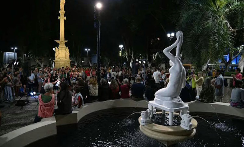 Espectáculo musical y gratuito con La Fuente del Amor en la plaza 25 de Mayo