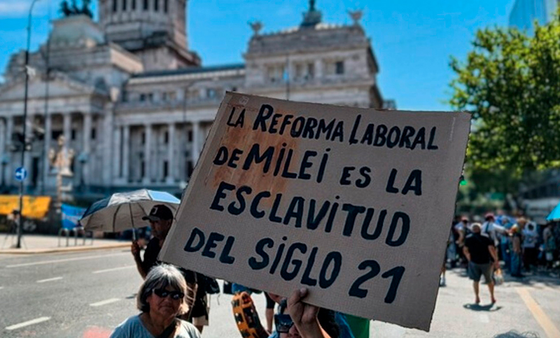 El Gobierno evalúa extender las sesiones extraordinarias para aprobar la reforma laboral antes de marzo