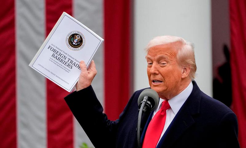 Trump desafía a la Corte norteamericana y volvió a elevar los aranceles hasta el 15%