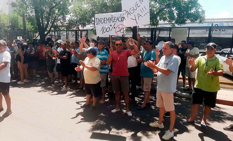 Trabajadores despedidos de la textil Alal piden una audiencia con el gobernador de Corrientes