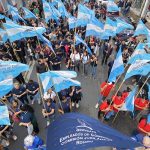 Mercantiles rosarinos marcharon por el centro “como testimonio en la calle contra la reforma laboral”