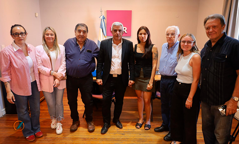 Adultos mayores y universidad: la UNR abrió una mesa de trabajo con organizaciones sociales