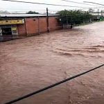Inundaciones en Tucumán: cientos de familias abandonaron sus viviendas por riesgo de desbordes del Río Salí
