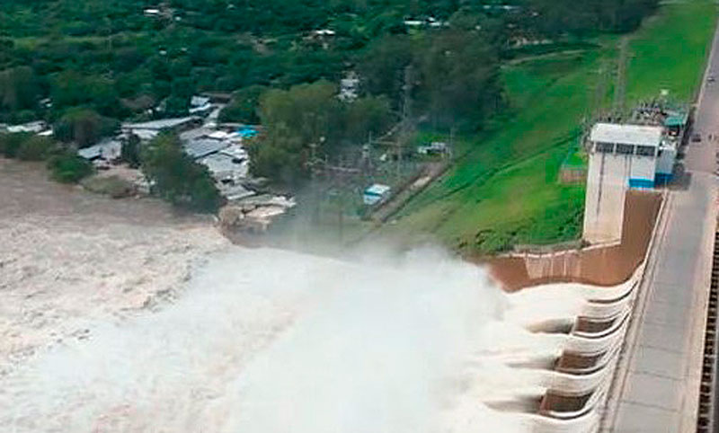 Alerta roja en Santiago del Estero por la crecida del río Dulce tras intensas lluvias en Tucumán