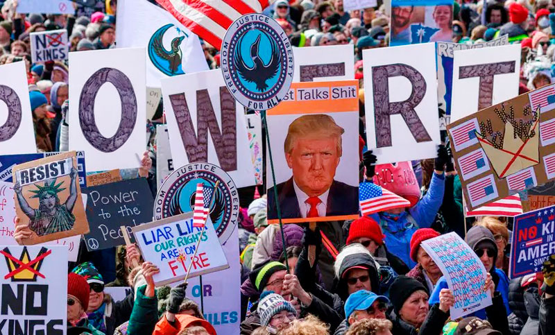 Multitudinarias protestas “No Kings” se extendieron por Estados Unidos y Europa contra Trump