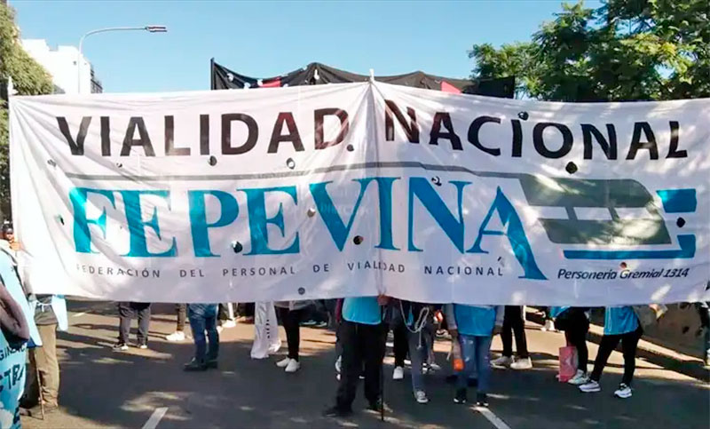Los trabajadores de Vialidad Nacional se movilizan debido a que hace 17 meses tienen el salario congelado