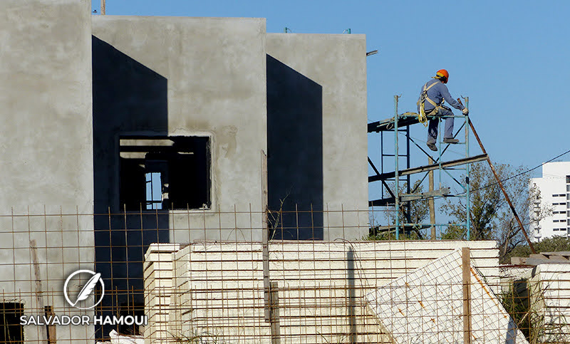 El costo de la construcción subió 1,9% en febrero y llegó al 24,5% interanual