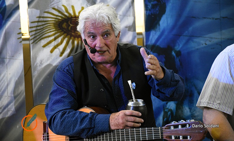 Luego de su hospitalización, Orlando Vera Cruz se recupera en su casa