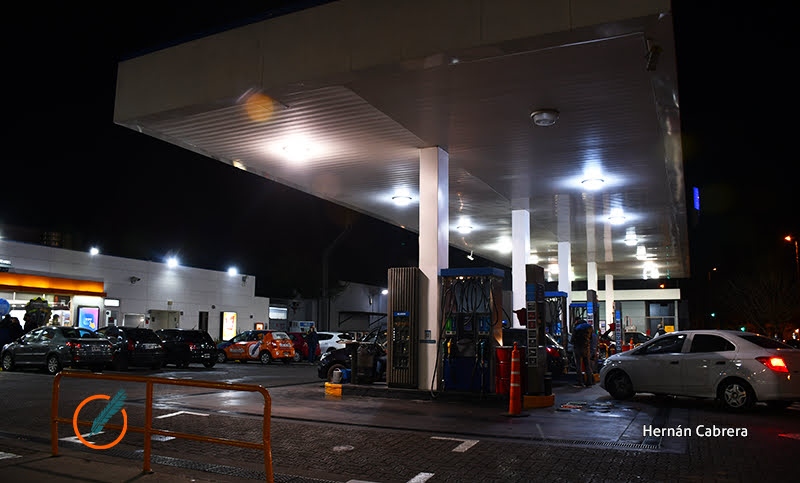 Mientras se intensifican los aumentos, la venta de combustibles cayó un 1,6%