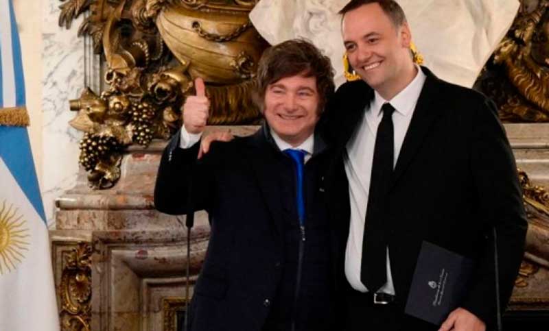 Apoyo presidencial: Milei regresa de España y visita Córdoba junto a Adorni