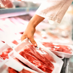 Con cortes que subieron más de 60% en 12 meses, el consumo de carne cayó al menor nivel en 20 años