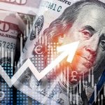 En medio de la tensión en los mercados globales, el dólar oficial retomó el alza este jueves