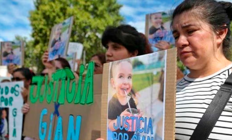 Crimen de Gian: «Esperamos que estos asesinos no vean la luz del sol como no la va a ver nunca más mi nieto»