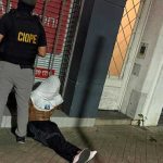 Detuvieron a un prófugo vinculado a la banda “Los Menores” en barrio Echesortu