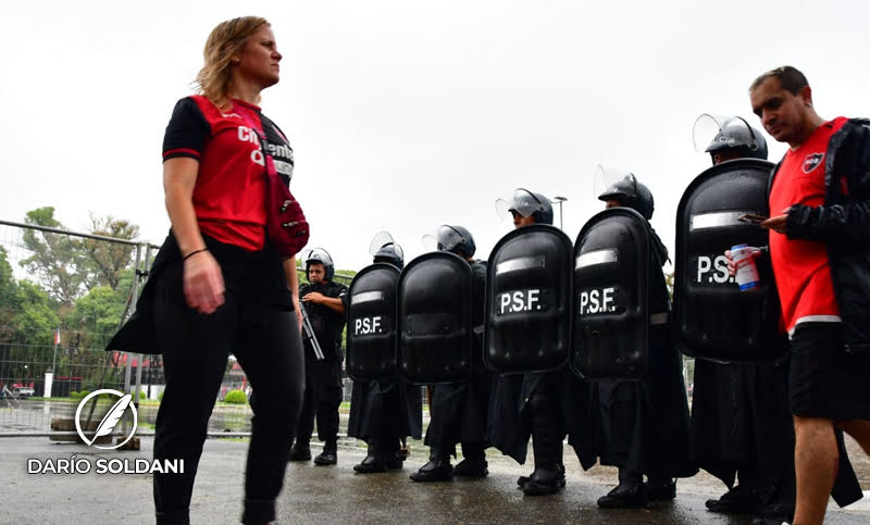 Habrá 570 policías para garantizar la seguridad y a las 14 se abre el Coloso