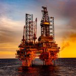Sube el precio del petróleo por el conflicto en Medio Oriente