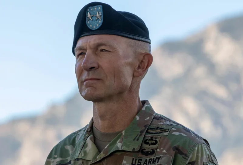 En medio del conflicto con Irán, Trump destituye al jefe del Estado Mayor del Ejército