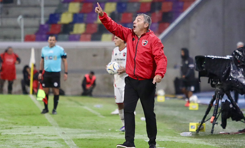 Kudelka, obligado a rearmar el equipo por las lesiones de tres futbolistas