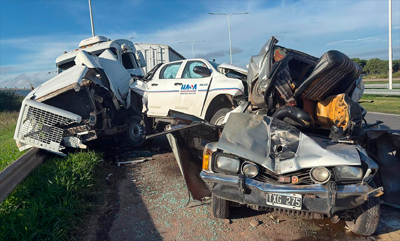 Choque en cadena en la autopista Rosario-Santa Fe: un hombre debió ser rescatado y trasladado en helicóptero al Heca
