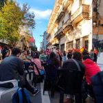 Con varios reclamos, estudiantes de Humanidades y Artes realizaron clases públicas frente a la Sede de Gobierno de la UNR