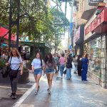 El principal núcleo electoral del Gobierno, en crisis: las ventas minoristas en Córdoba cayeron 21% interanual en unidades en mayo