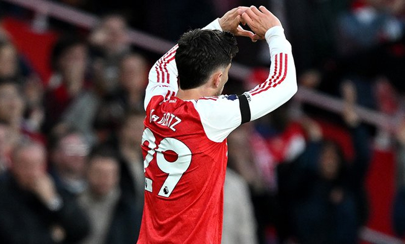 Arsenal derrotó al Burnley y quedó a un paso de ser campeón de la Premier