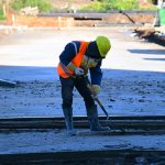 Pese a una leve mejora de la actividad económica, el empleo, los salarios y el consumo siguen en picada