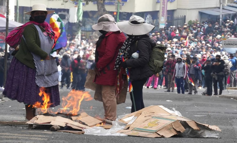 Tras más de un mes de bloqueo en Bolivia, se abrirían negociaciones entre Gobierno y organizaciones sociales