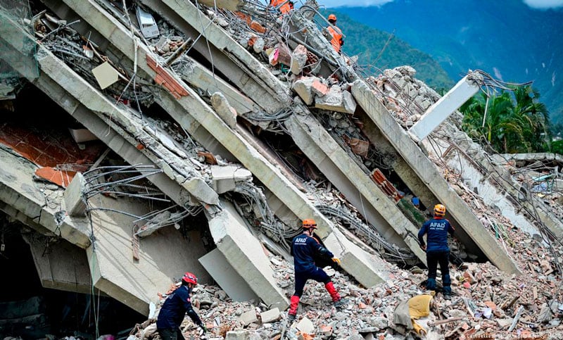 Catátrofe en Venezuela: ascienden a 1.719 los fallecidos y son 5.034 los heridos en la zona colapsada