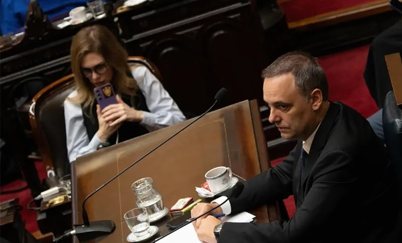 Lemoine quiere “que Adorni vuelva cuando se termine la pesadilla”