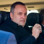 Tras su salida como Jefe de Gabinete, la oposición reclama que Adorni también abandone su cargo en el directorio de YPF