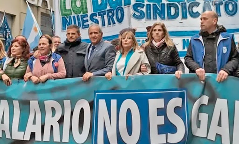 Los bancarios actualizan su salario, el inicial superará los 2,43 millones de pesos incluida la participación en las ganancias
