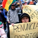 Bolivia: renuncian dos ministros en medio de protestas que exigen el retiro de Rodrigo Paz