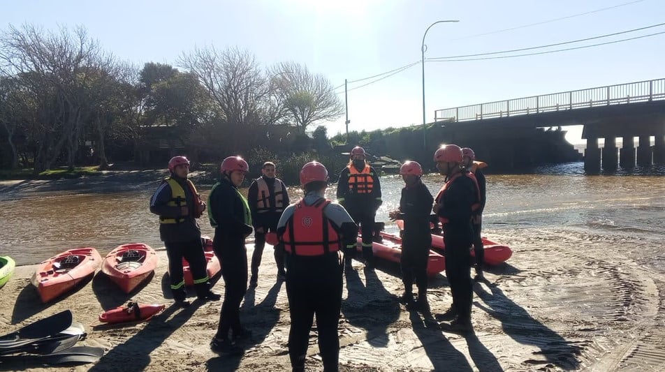 Hallaron un cuerpo en el Río de la Plata e investigan si pertenece a uno de los cinco pescadores desaparecidos