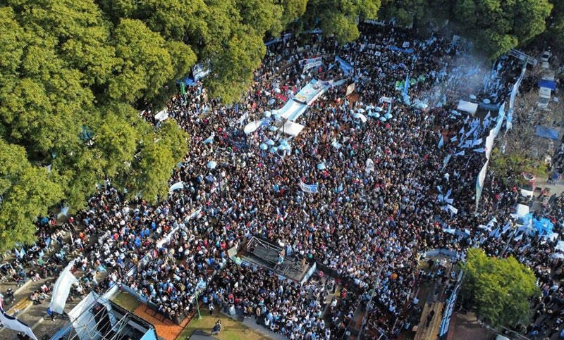 A un año de su detención, una multitud pidió por la liberación de Cristina Kirchner en Capital Federal