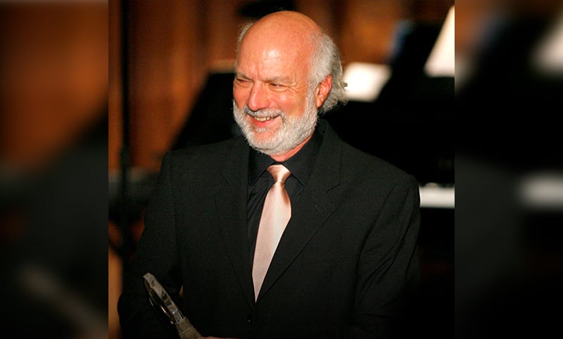 Murió a los 85 años, James Burrows, una figura fundamental en la comedia televisiva