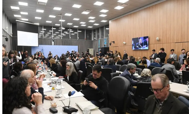 El proyecto del “Súper RIGI” avanzó en Diputados con cambios y beneficios por 30 años para inversiones tecnológicas