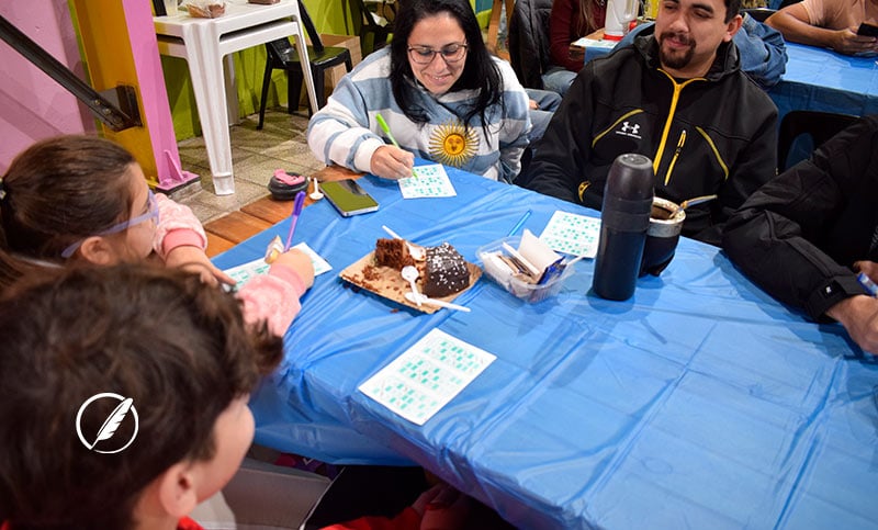 Con el objetivo de juntar fondos para participar de un torneo internacional, el equipo de Taekwondo de AEC realizó un bingo solidario