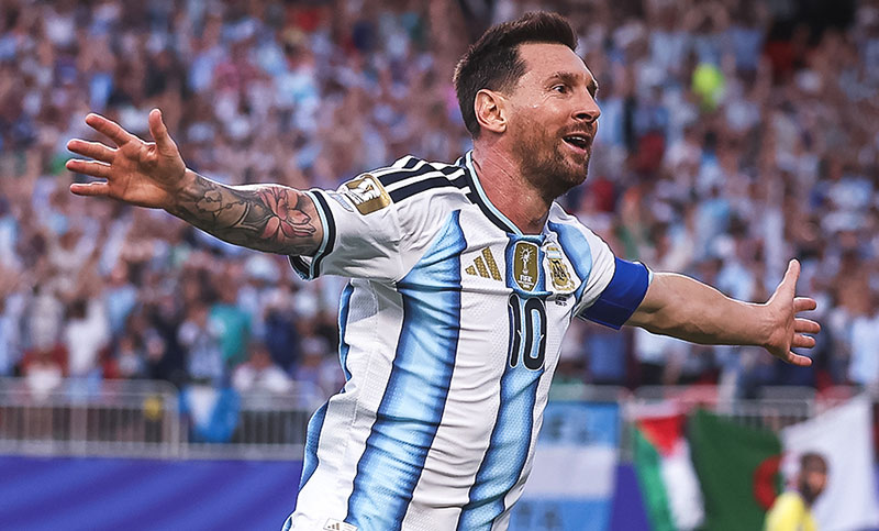 Messi hizo un triplete y Argentina derrota a Argelia por 3 a 0