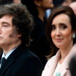 Mientras Milei se enfrenta con la prensa, Victoria Villarruel se diferenció y saludó a los periodistas en su día